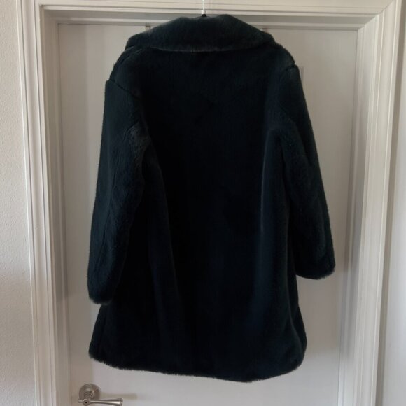 Mango Oversized Faux Fur Coat Size Small Color Black - Picture 5 of 7
